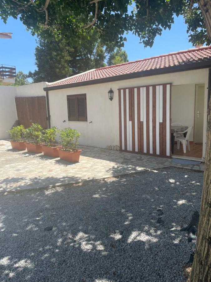 B&B I 3 Mori Barcellona-Pozzo di Gotto Bagian luar foto